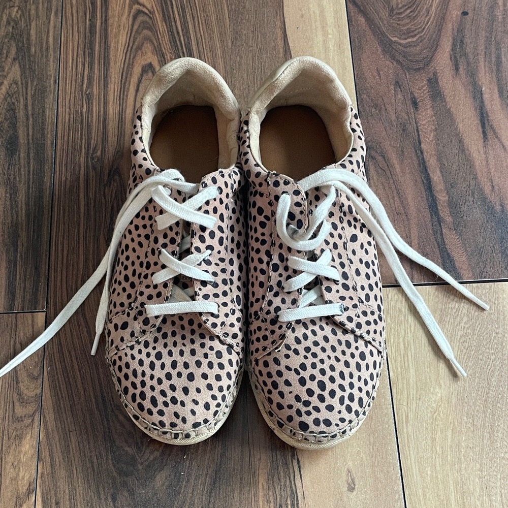 Universal Thread Cheetah print Sneakers